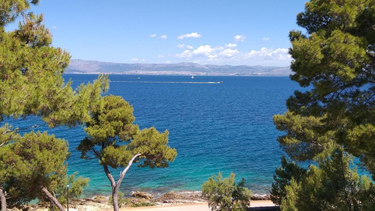Apartments Villa La Riva - Seafront accommodation Sutivan Esterno foto