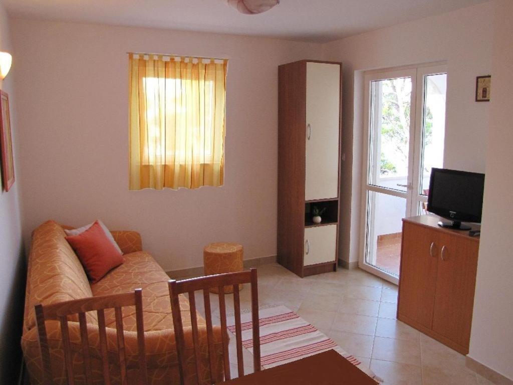 Apartments Villa La Riva - Seafront accommodation Sutivan Esterno foto