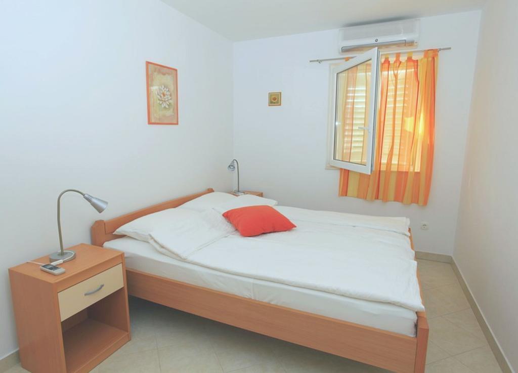 Apartments Villa La Riva - Seafront accommodation Sutivan Camera foto